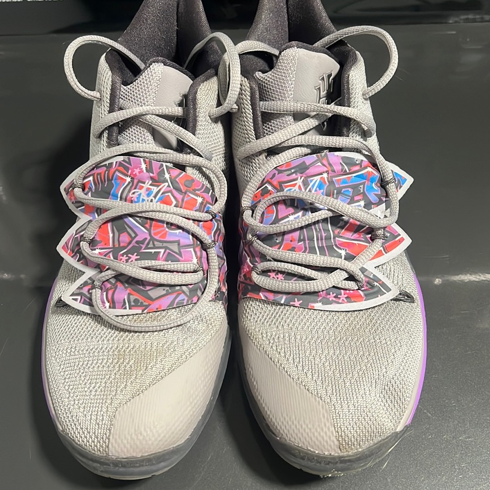 Nike Kylie 5-gently used